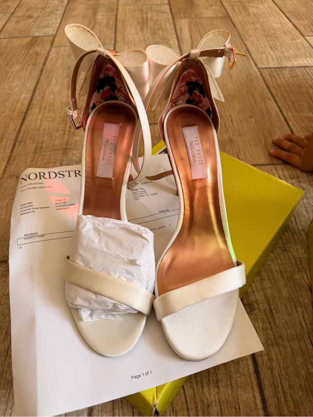 Ted Baker Womens Ivory Bow Detail Heels